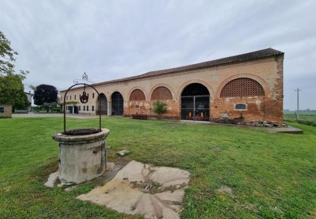 02-fabbricato-rurale-Tribano.jpg