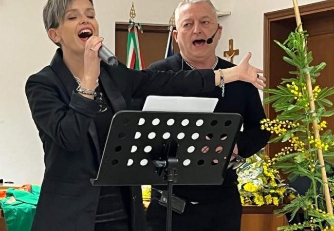 Cantante-Valentina-Biancato-e-presentatore-Marco-Casonato.jpg