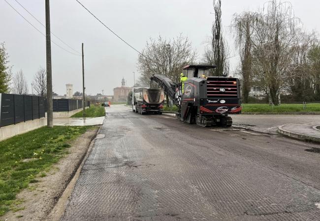 Lavori-di-asfaltatura-in-Viale-Europa.jpg
