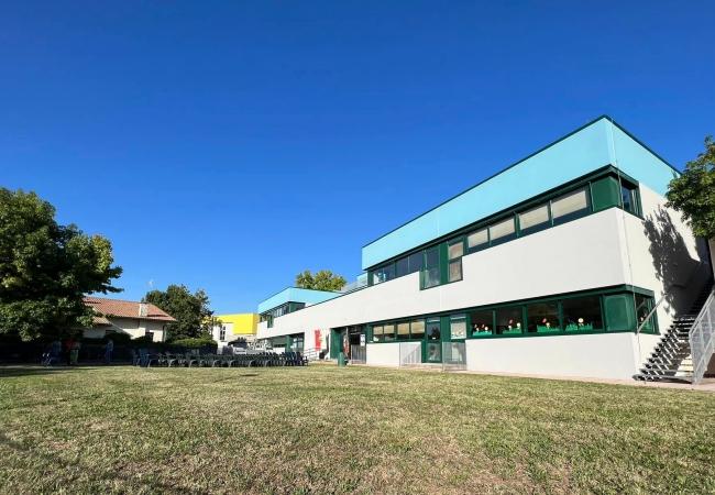 Scuola-Primaria---Edmondo-De-Amicis.jpg