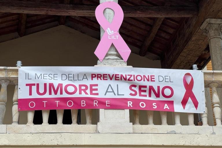 Striscione-Lilt-ottobre-rosa-Tribano.jpeg